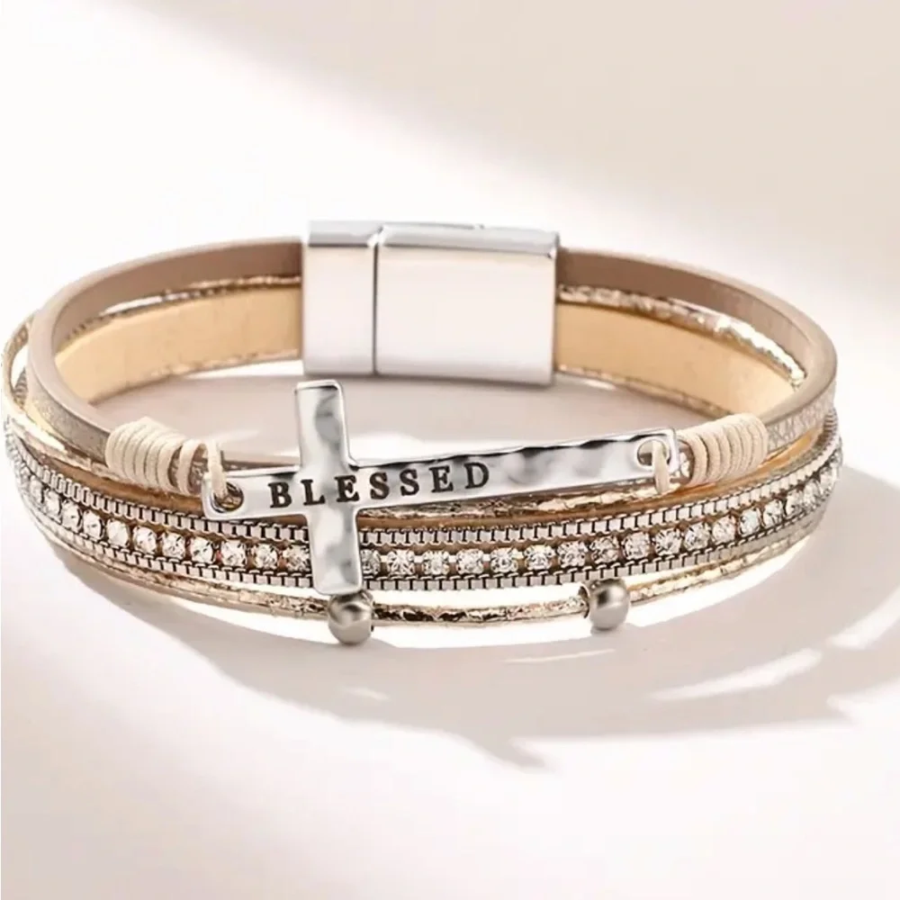 Chic faux leather bracelet with rhinestone sparkles
